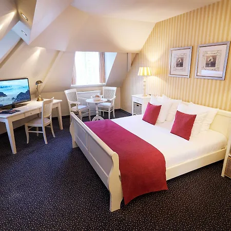 Amrath Lapershoek Arenapark Hotel 4*